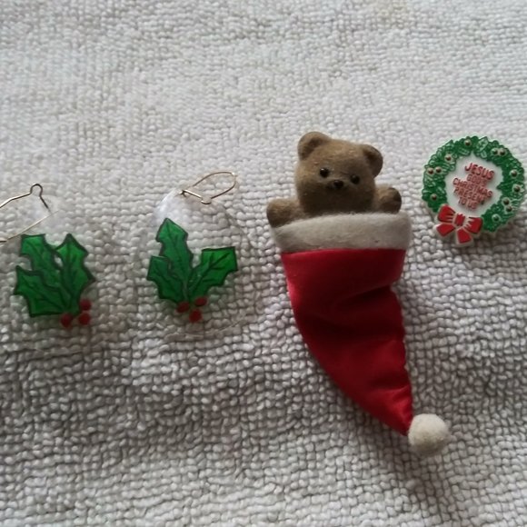 **SALE, SALE** Christmas Set - Lapel Pins & Earrings - Picture 7 of 9
